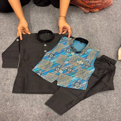 Boys Black Kurta Pajama Set