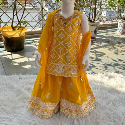 Sunshine-Ready Ethnic Set