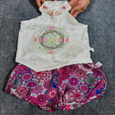 Pink & White Traditional Vietnamese Outfit