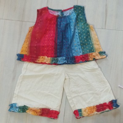 Multicolor Printed Top and Cream Culotte Shorts