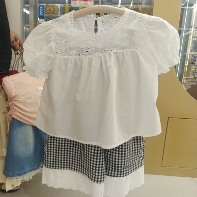 Girls’ White Eyelet Embroidered Puff-Sleeve Top & Black Gingham
